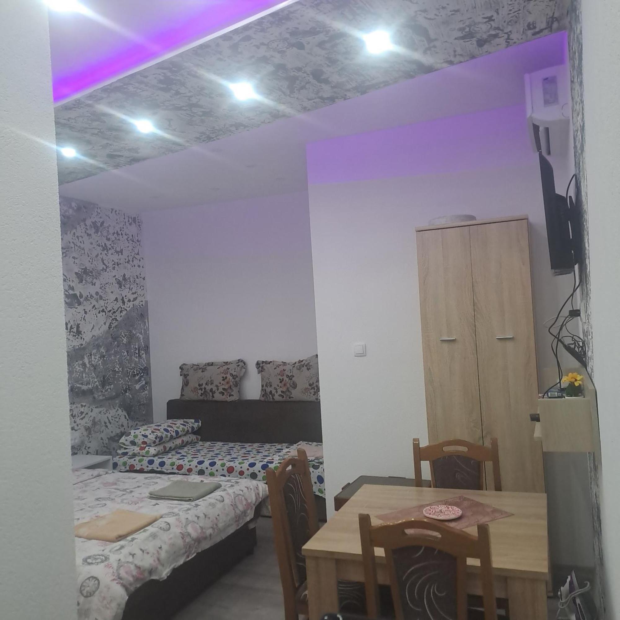 Apartmani Kosjerina 特雷比涅 外观 照片