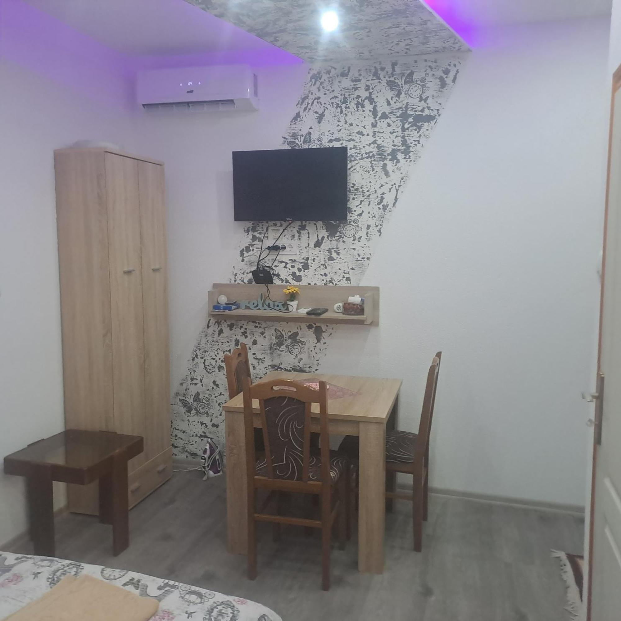 Apartmani Kosjerina 特雷比涅 外观 照片